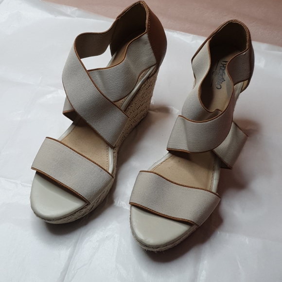Mossimo wedge heels - Picture 2 of 3
